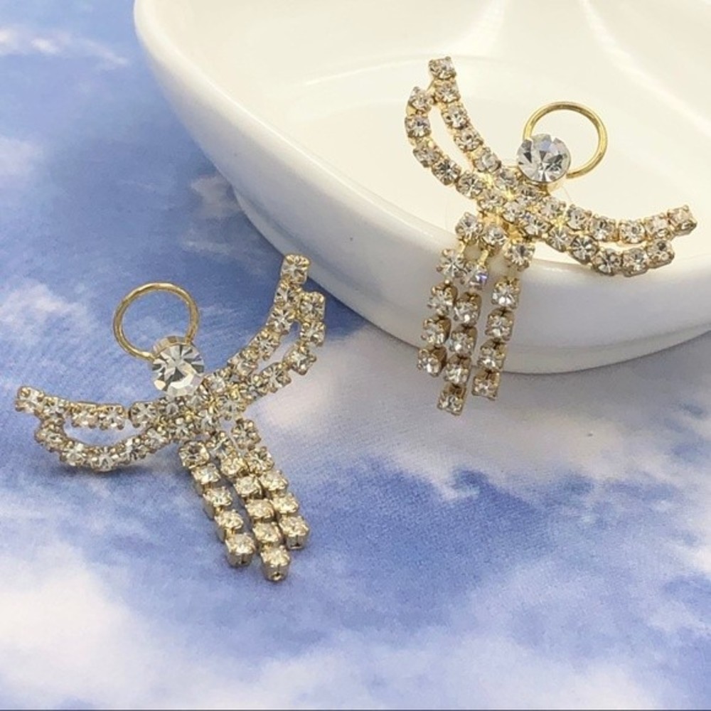 🌼 Rhinestone Angel Gold Post Stud Earrings